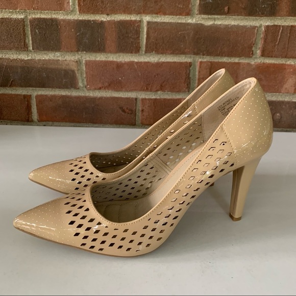 Rialto nude cut out slip on high heel pump Women’s US 10 M - Picture 5 of 9